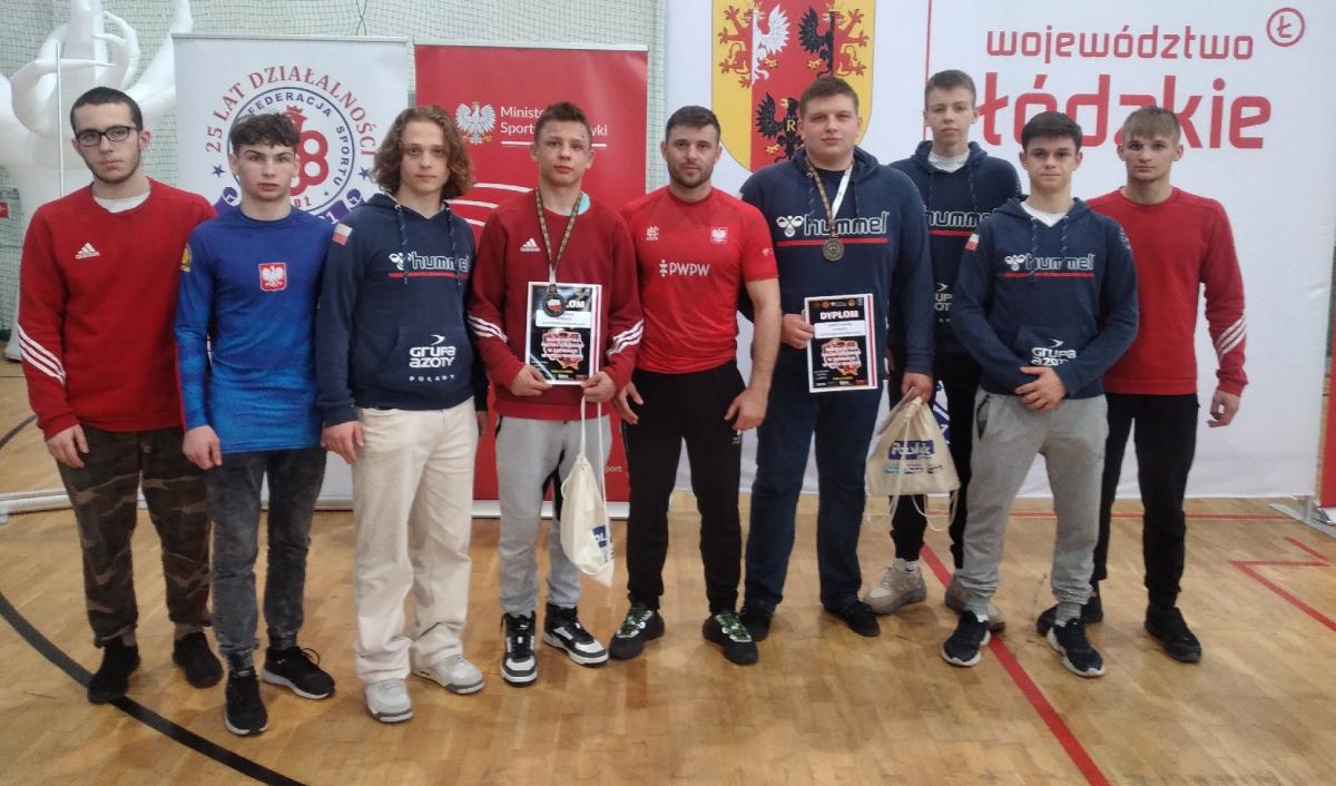 Dwa razy podium zapaśników Suplesa na MP Juniorów