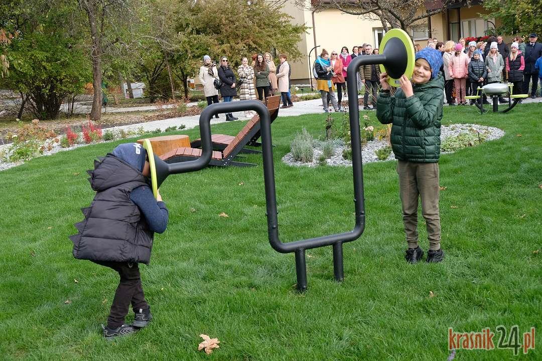Ogrody sensoryczne otwarte w kraśnickiej Wiosce 