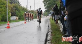 Zacięta rywalizacja w deszczową pogodę podczas Triathlon Kraśnik 2018. Foto