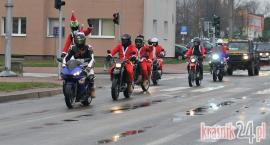 Śniegu nie ma, więc Święty Mikołaj przyjechał na motocyklu