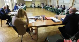 Rosną wynagrodzenia samorządowców. Ile zarobi burmis&hellip;