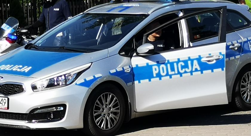 Chciał zbiec z miejsca zdarzenia, ale auto nie nadawało się już do jazdy 
