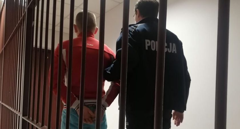 W Żyrardowie policja zatrzymała 7 osób.