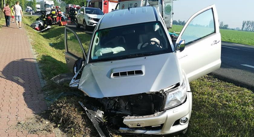 Wypadek drogowy na DK50 w miejscowości Guzów. 