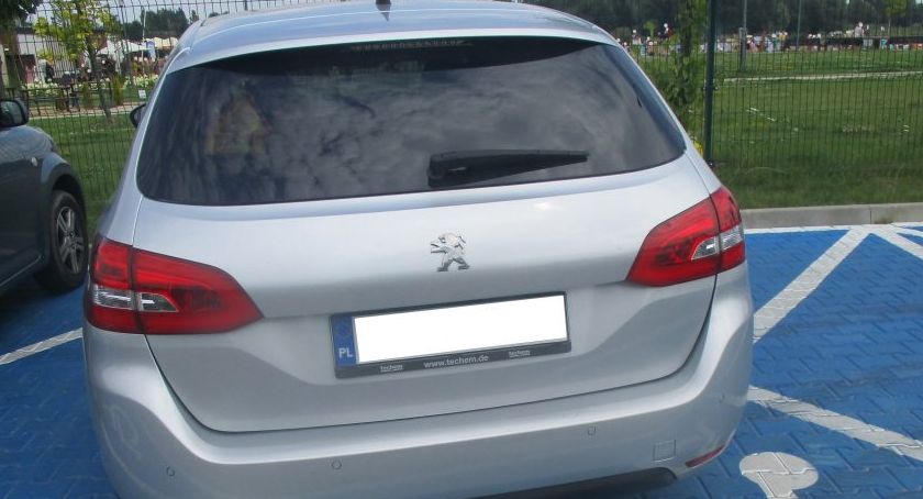 Zaparkował na miejscu dla niepełnosprawnych 