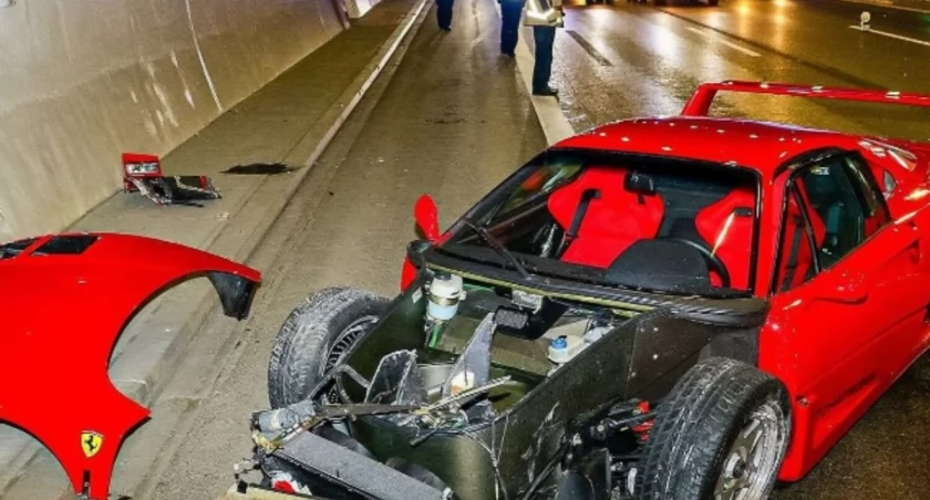 24- latek idzie na całość i spektakularnie rozbija Ferrari warte 3 miliony dolarów!