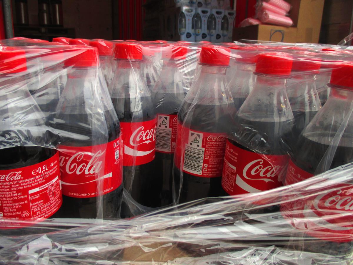 Coca-Cola największym globalnym producentem plastikowych odpadów według Greenpeace