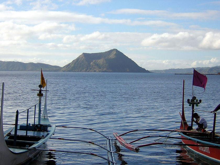 Erupcja wulkanu Taal na Filipinach uwieczniona. Dużo zdjęć!
