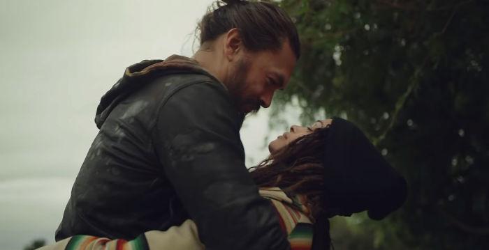 Momoa, znany z filmu Aquaman, zrobił uroczą niespodziankę żonie