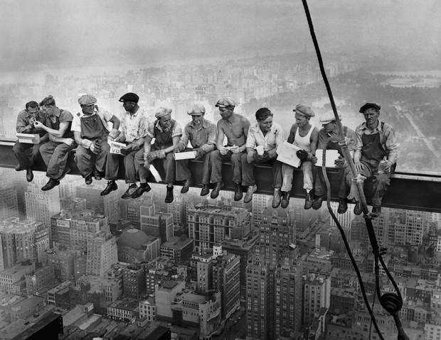 Historia słynnej fotografii: Lunch na dachu drapacza chmur