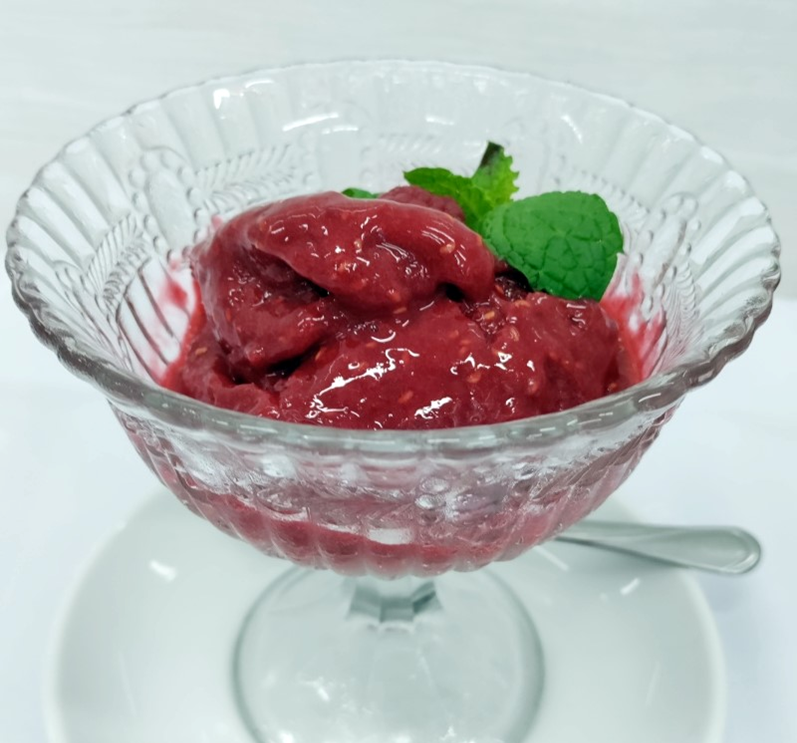 Domowy sorbet truskawkowy