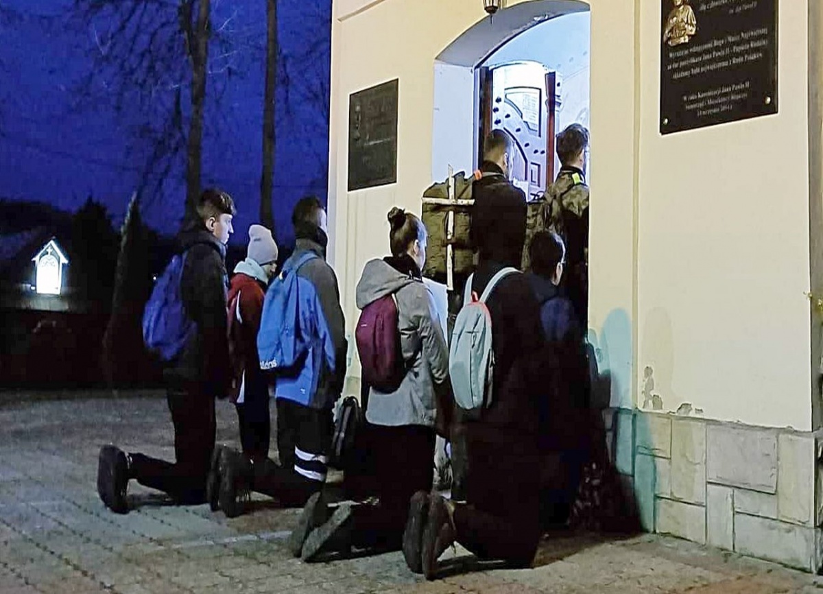 Odważysz się pójść na Ekstremalną Drogę Krzyżową? Są łatwiejsze i trudniejsze trasy