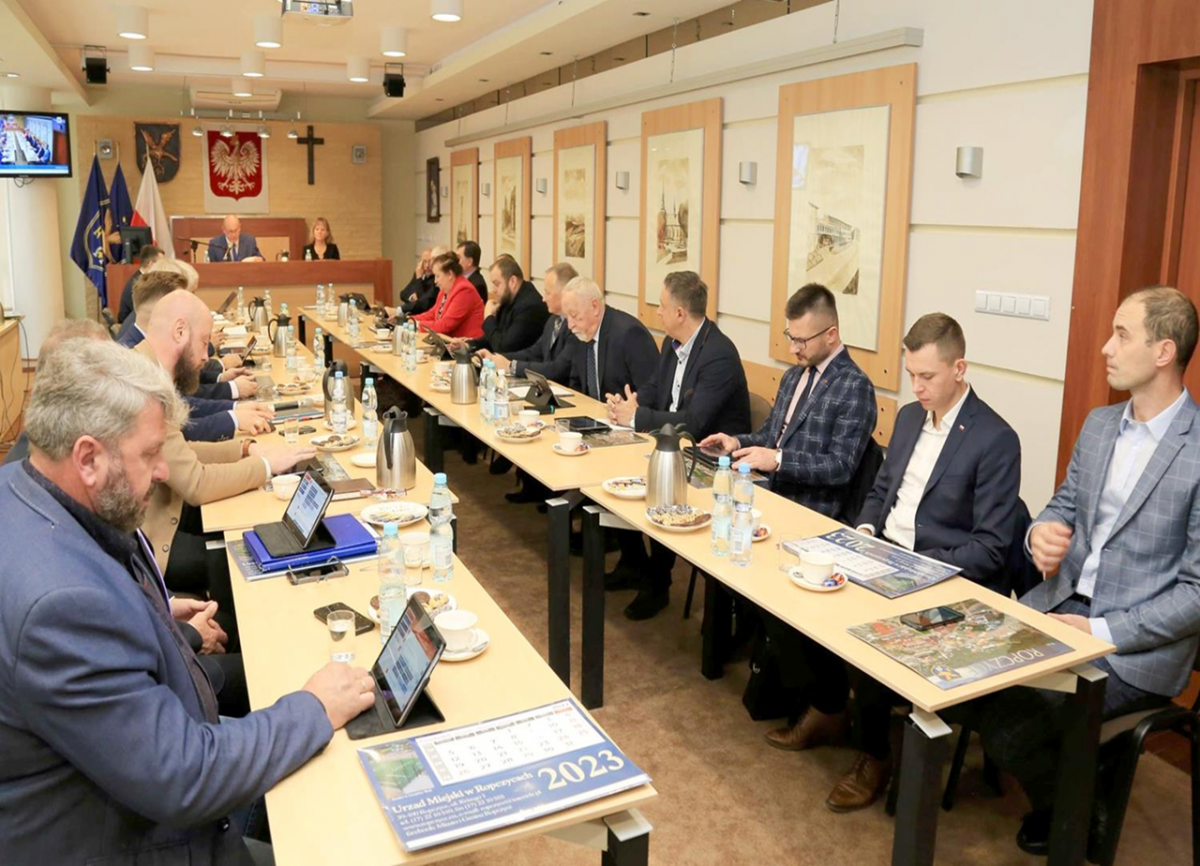 Mieszkańcom Ropczyc rosną stawki opłat za odbiór odpadów  