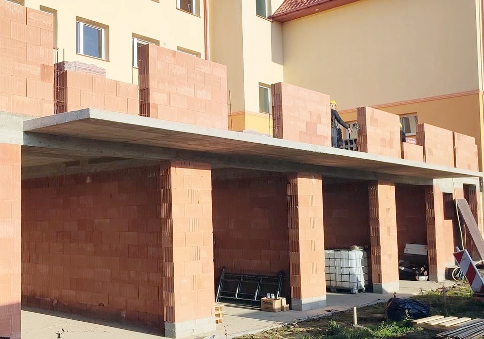 Gmina Wielopole Skrzyńskie buduje drugą kondygnację urzędu i remizy 