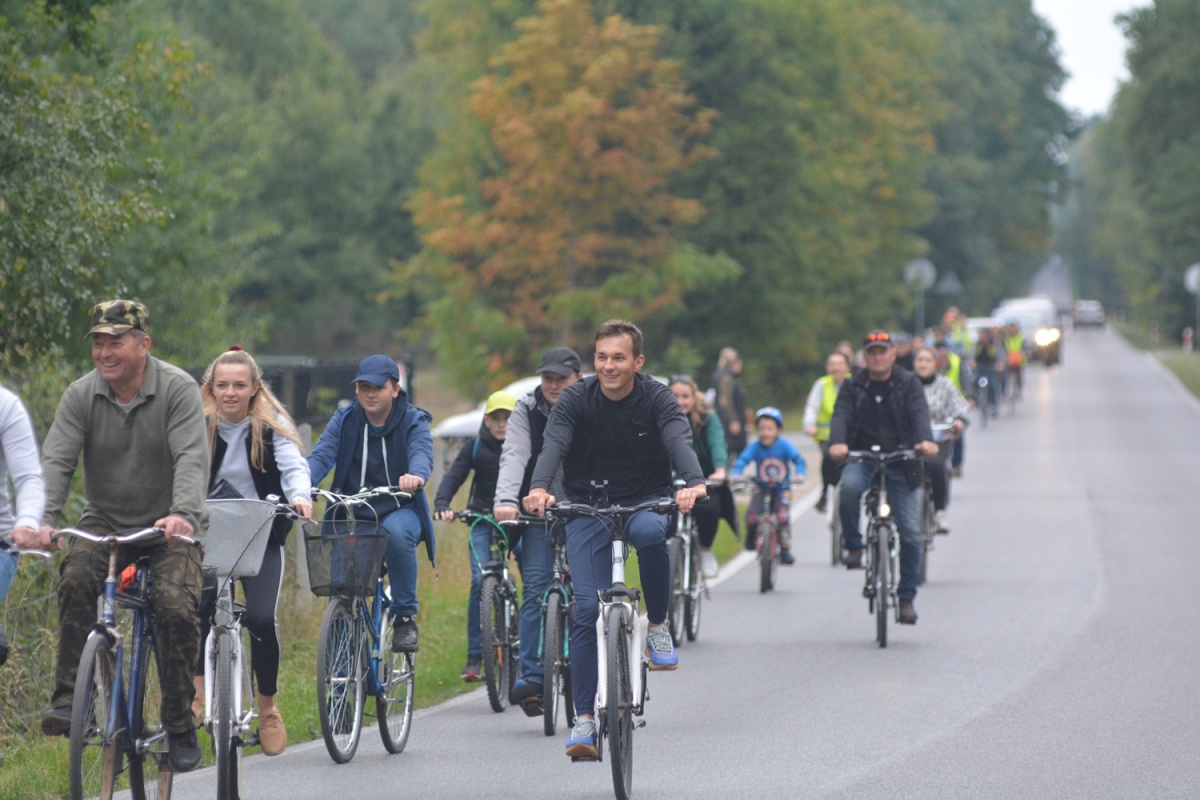 Rowerami do lasu. Rajd organizowało KGW z Cierpisza