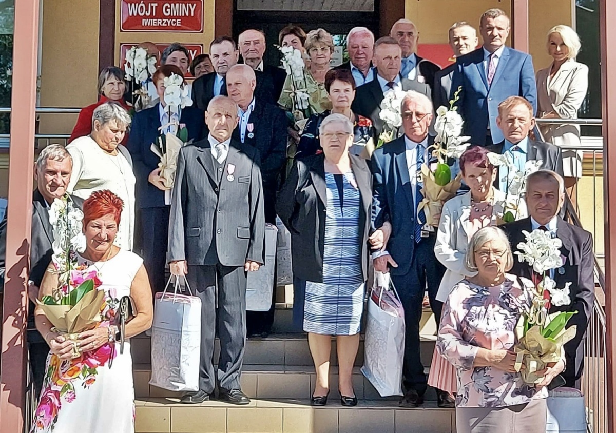 Medale dla par od prezydenta dla jubilatów  