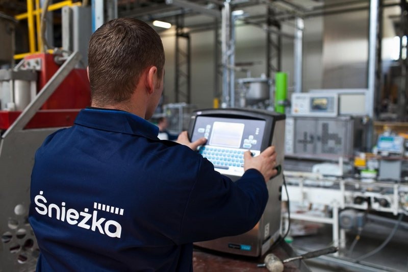Ukraińska fabryka Śnieżki wznawia działalność. Na razie pracuje na jedną zmianę