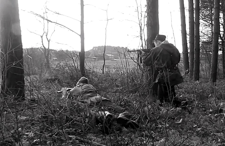 Niedźwiada Górna i Blizna na kadrach filmu o pacyfikacji Gumnisk
