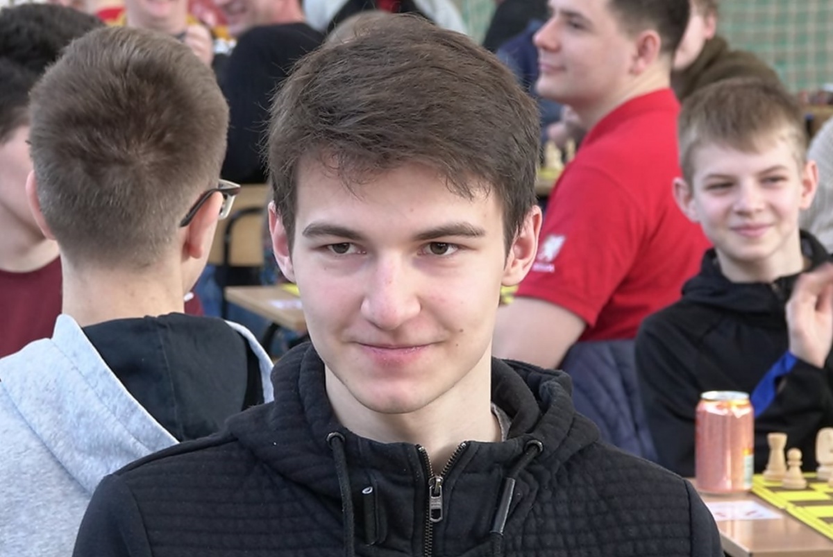 Szachy. Antoni Kozak z Czarnej Sędziszowskiej zaczął grać jako 2-latek, teraz zgarnia główną nagrodę w międzynarodowym turnieju
