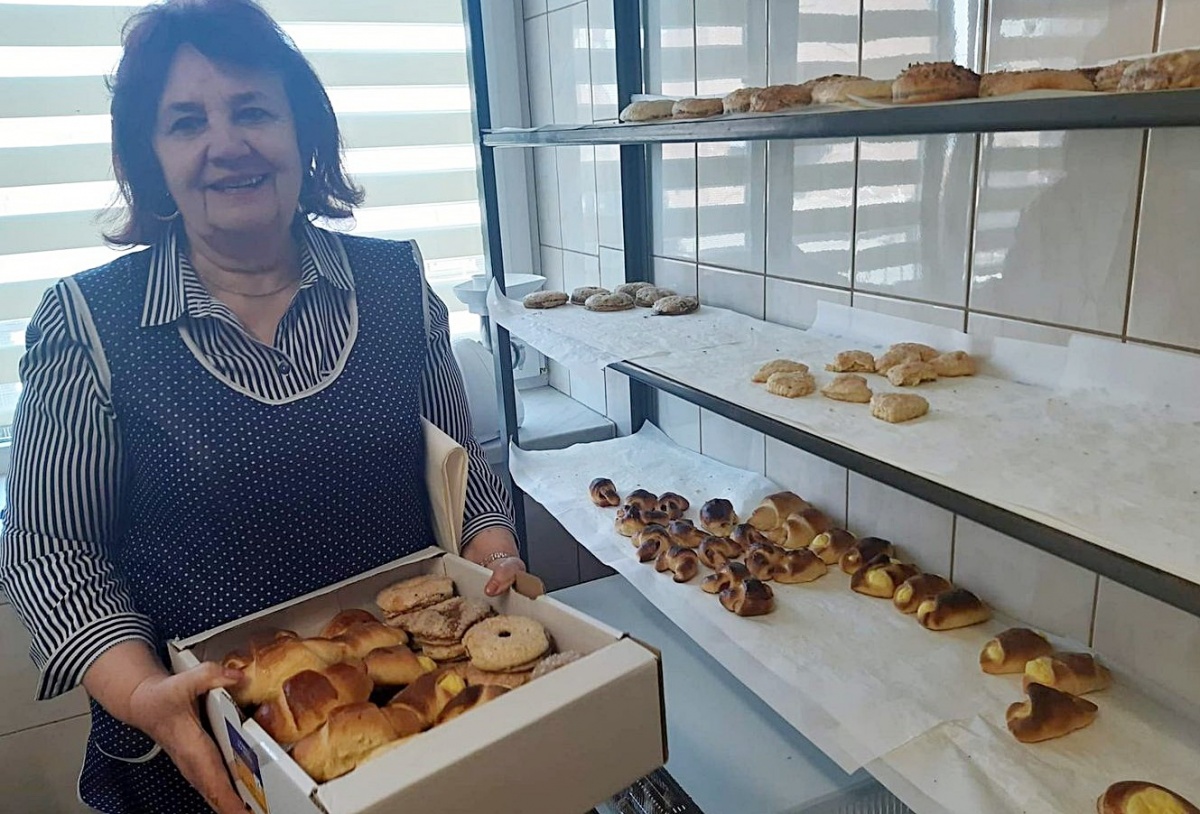 Nawsie pomaga Ukrainie. Gospodynie upiekły drożdżówki i ciastka
