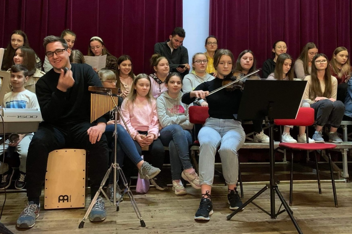 W sobotę koncert w Wielopolu Skrzyńskim. Młodzież zaśpiewa w geście wsparcia dla Ukrainy