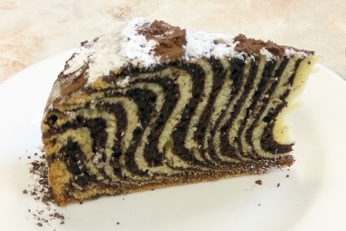 Prosty przepis na babkę? Babka zebra. Miękka, pyszna i zachwyca swoim wyglądem