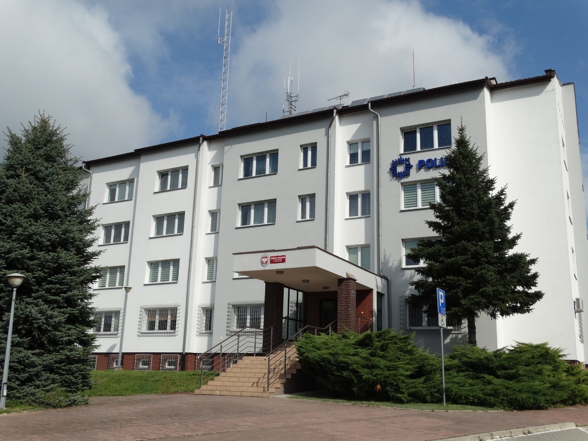 Dzielnicowi z ropczyckiej komendy pomogli uchodźcom znaleźć dach nad głową