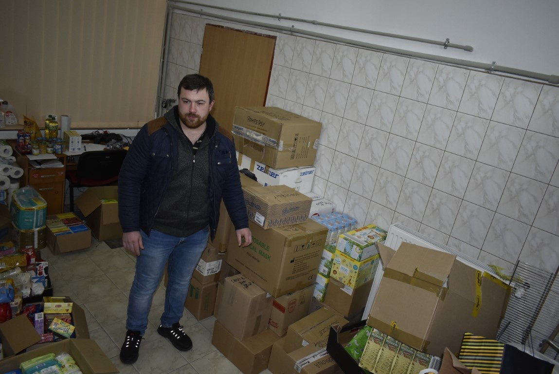 Pomoc zebrana przez strażaków z gminy Ostrów nie zmieściła się na ciężarówkę