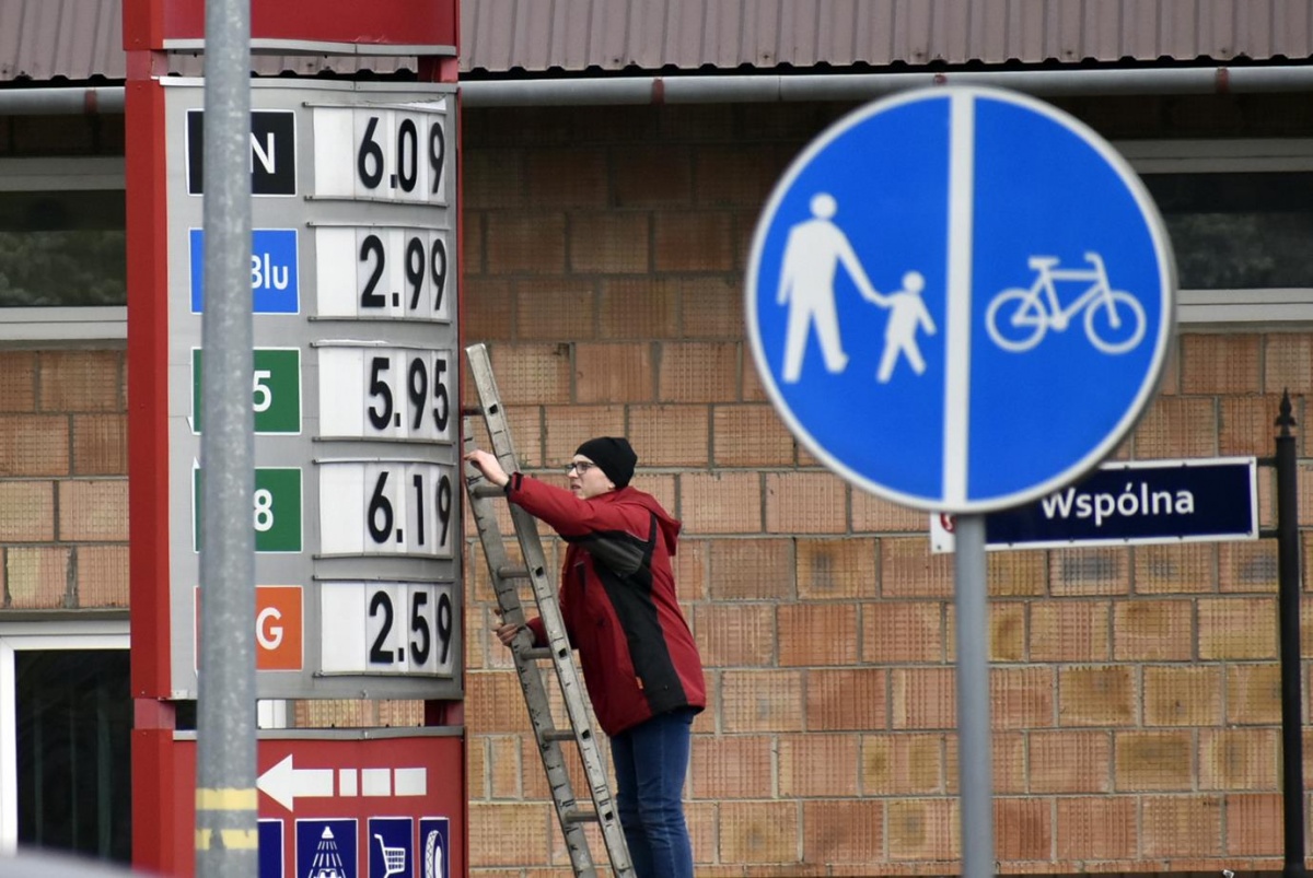 Paliwa na stacjach ma nie zabraknąć. Ale ceny w powiecie szybują do góry