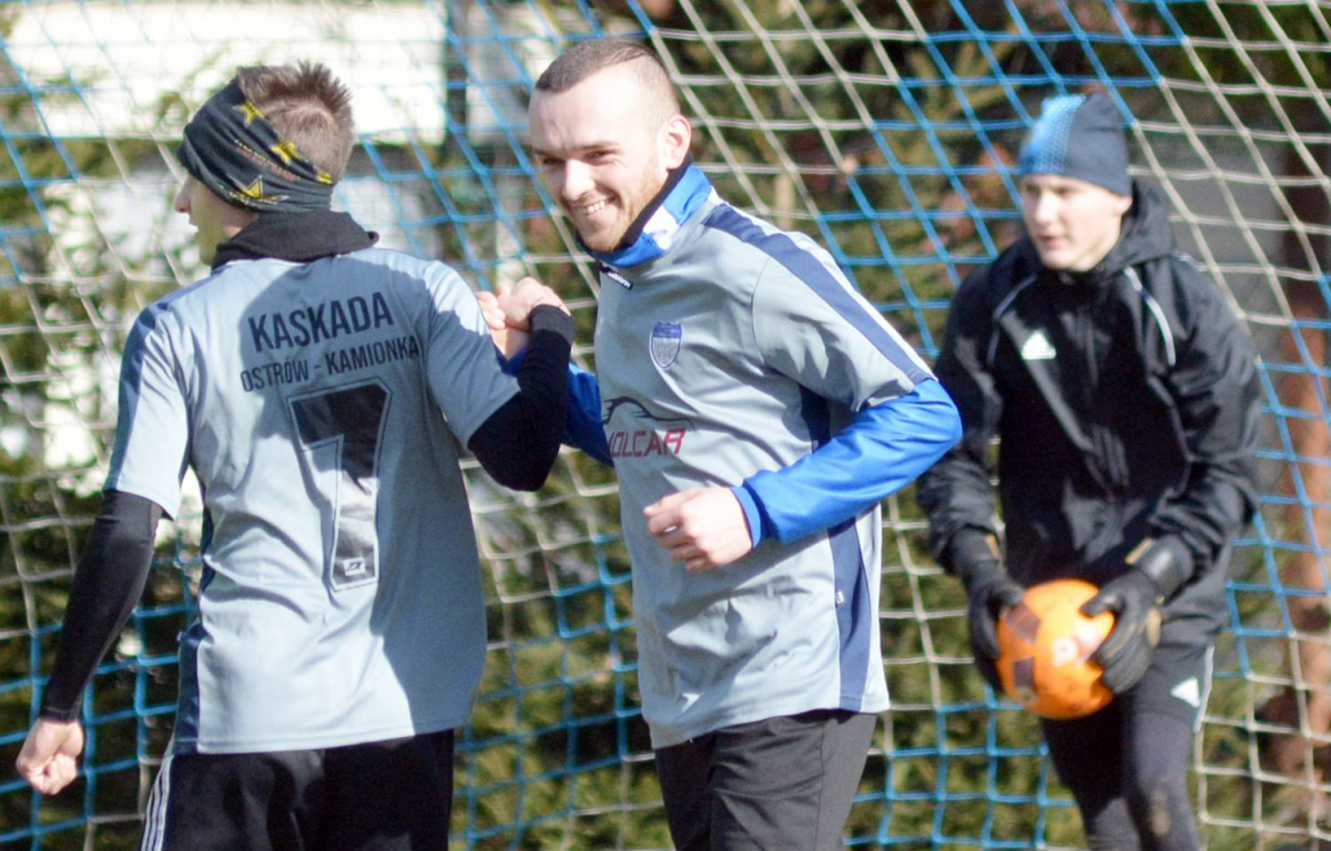 Kaskada Ostrów-Kamionka. Trener Piotr Mikulski sprawdza młodzież