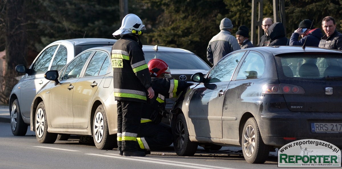 Zderzenie na ulicy Wesołej w Sędziszowie Małopolskim. AKTUALIZACJA
