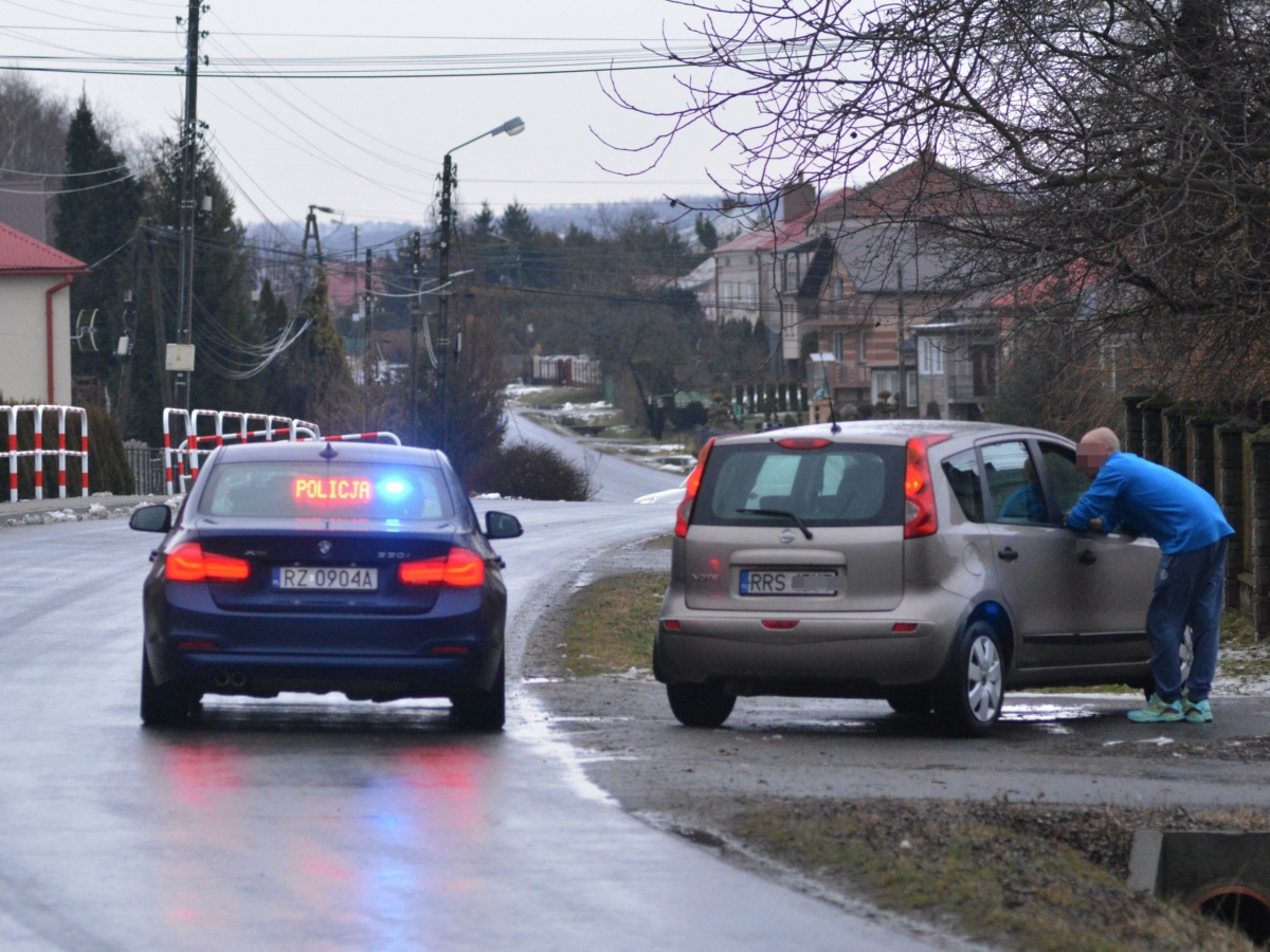 Nieoznakowane radiowozy łapią na naszych drogach. Noga z gazu