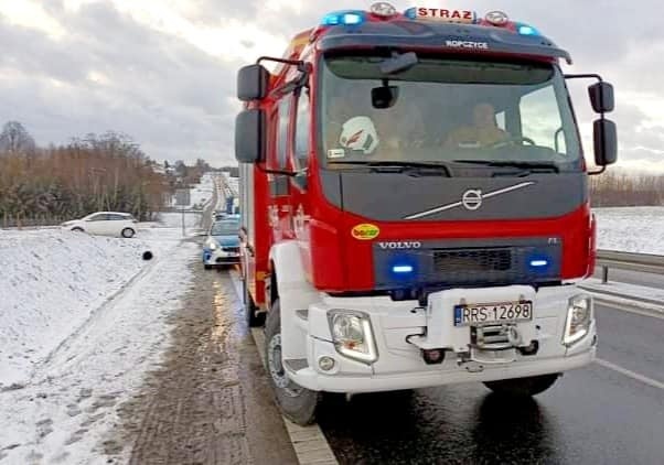 Na krajowej 94 Hyundai zderzył się z Oplem