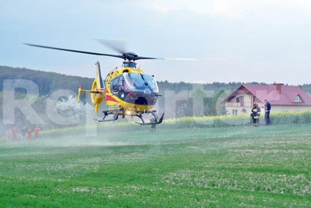 Helikopter Lotniczego Pogotowia Ratunkowego w Niedźwiadzie