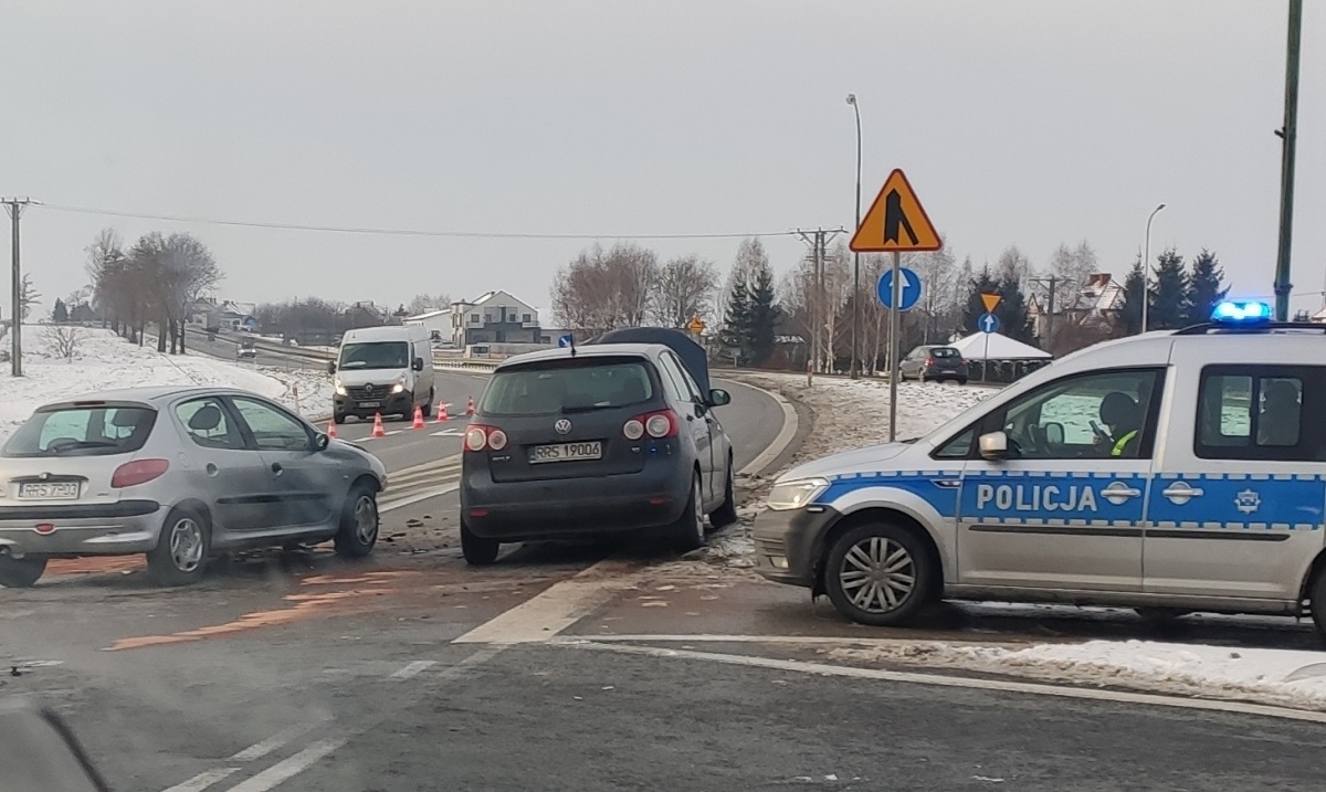 Kobieta ranna w wypadku na sędziszowskim „Trójkącie” trafiła do szpitala
