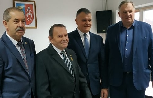 Odznaka świętego Izydora  dla Stanisława Fąfary, prezesa ropczyckiego Koła Pszczelarzy