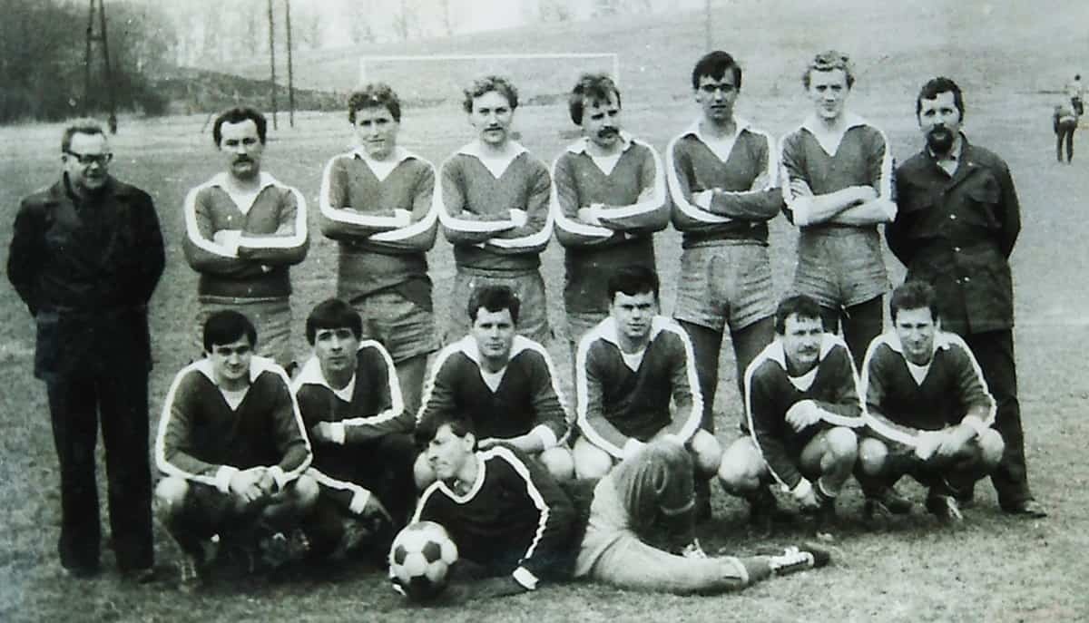 Historia Korony Góra Ropczycka. Kontynuują tradycję Znicza i Orła. Gmina, w końcu, buduje im szatnie
