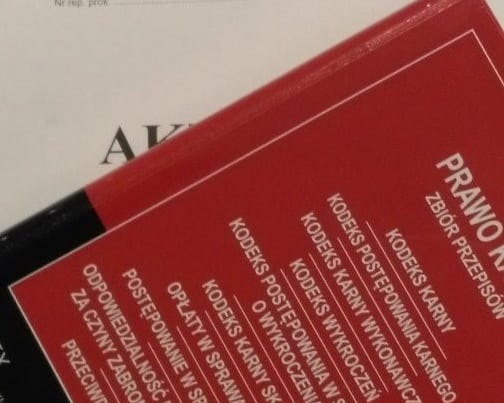 Oferował procesory, których nie miał. Wyłudził ponad 20 tys. zł