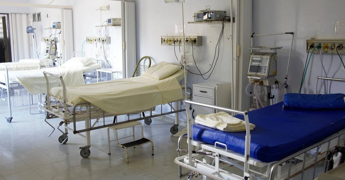 Mniejsze obłożenie? Nie u nas. W szpitalu w Sędziszowie nie będzie likwidacji łóżek covidowych