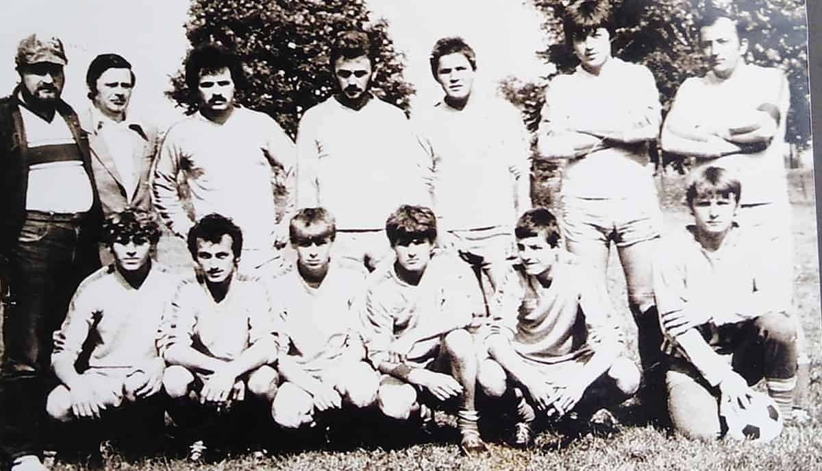 Wygrywali z Błękitnymi, zdobyli nagrodę za stadion i musieli o niego walczyć. Historia LKS-u Łopuchowa