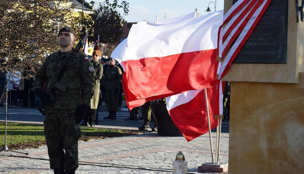 Na niepodległość odsłonili pomnik - ZDJĘCIA