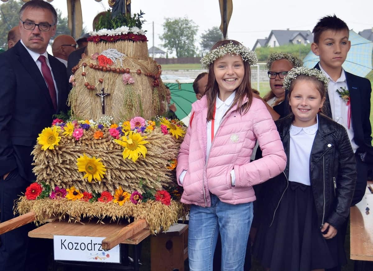 Deszczowe dożynki w Ostrowie - ZDJĘCIA