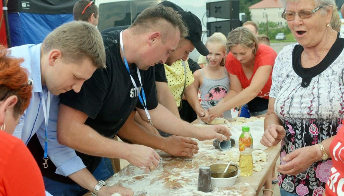 W Będziemyślu znów lepili pierogi - ZDJĘCIA