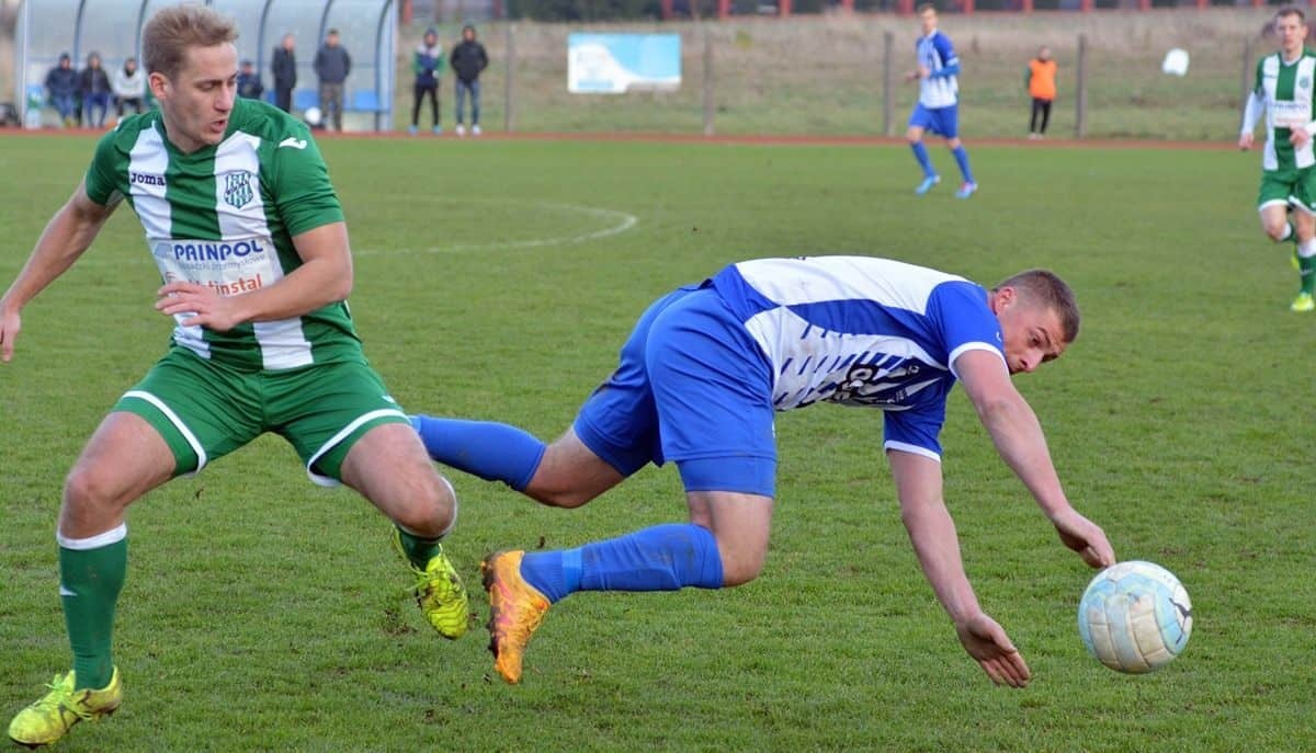 Błękitni Ropczyce - Wisłoka Dębca 1:0 - ZDJĘCIA