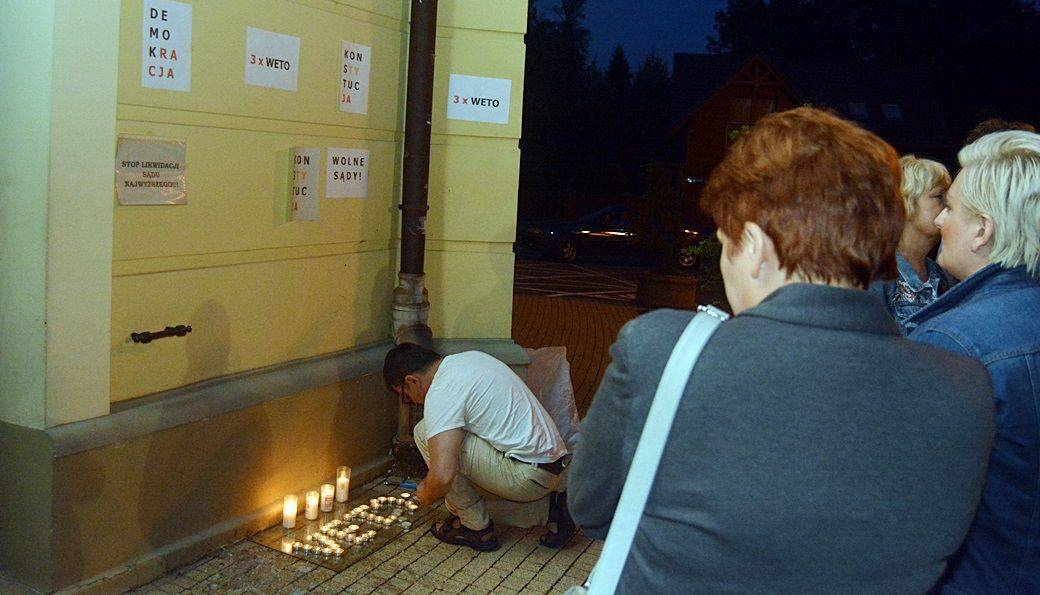 ﻿W Ropczycach też protestowali - ZDJĘCIA