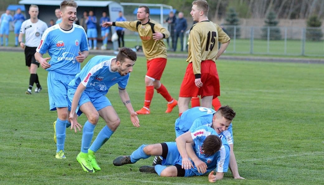 Lechia Sędziszów - Monis Bielowy/Strzegocice 2:1 - ZDJĘCIA