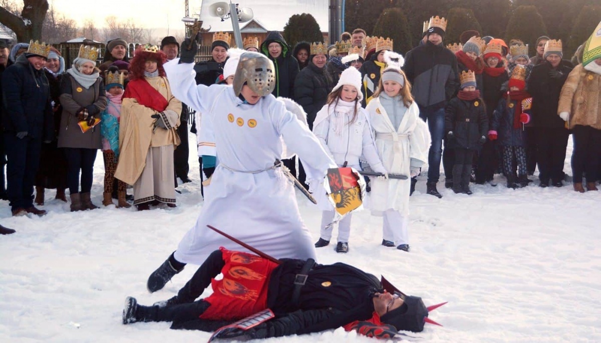 Maszerowali młodsi i starsi - ZDJĘCIA