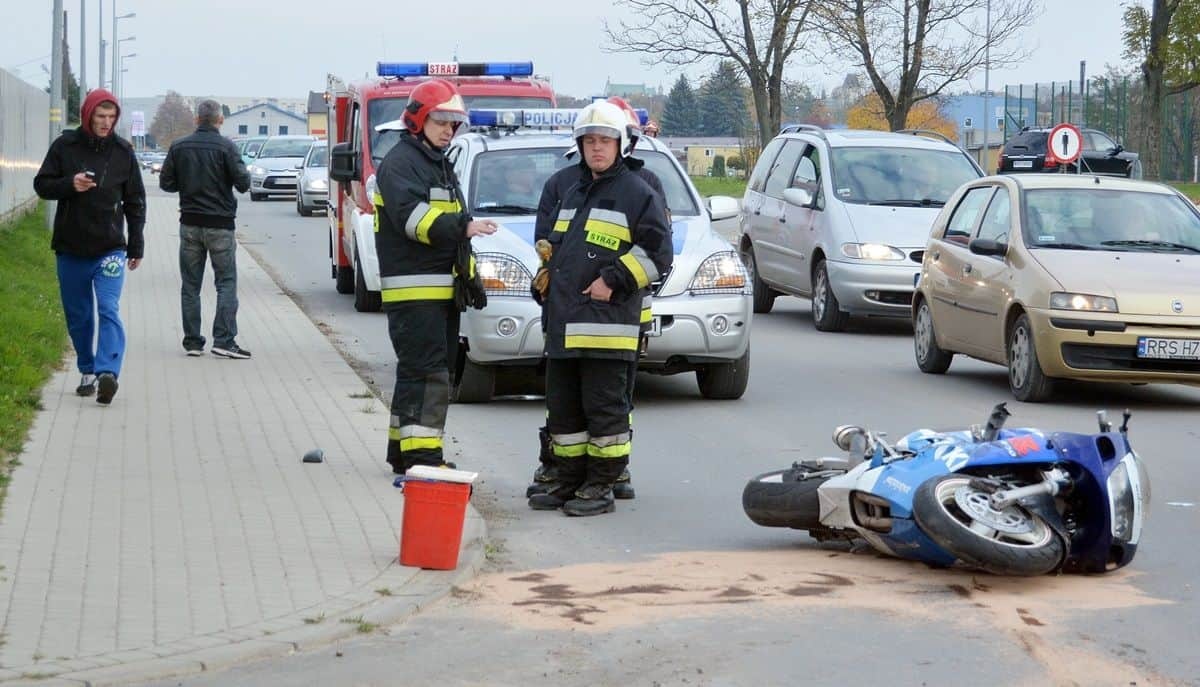 Zderzył się z motocyklem - ZDJĘCIA
