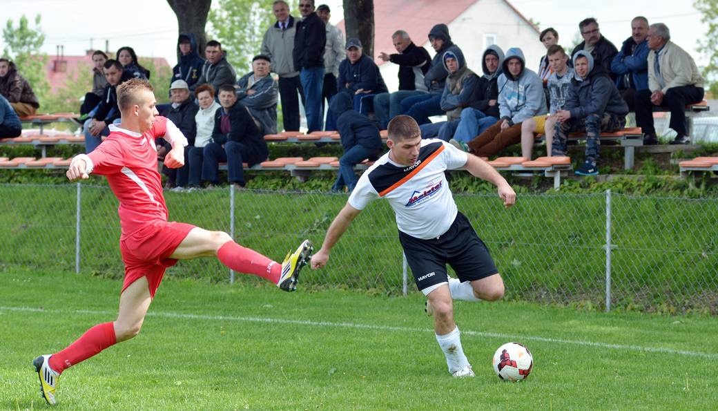Progres Kawęczyn - Piast Wolica Piaskowa 3:1 - ZDJĘCIA