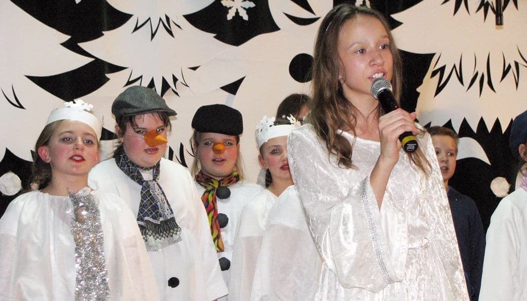 Dzieci śpiewały w „krainie lodu” - ZDJĘCIA